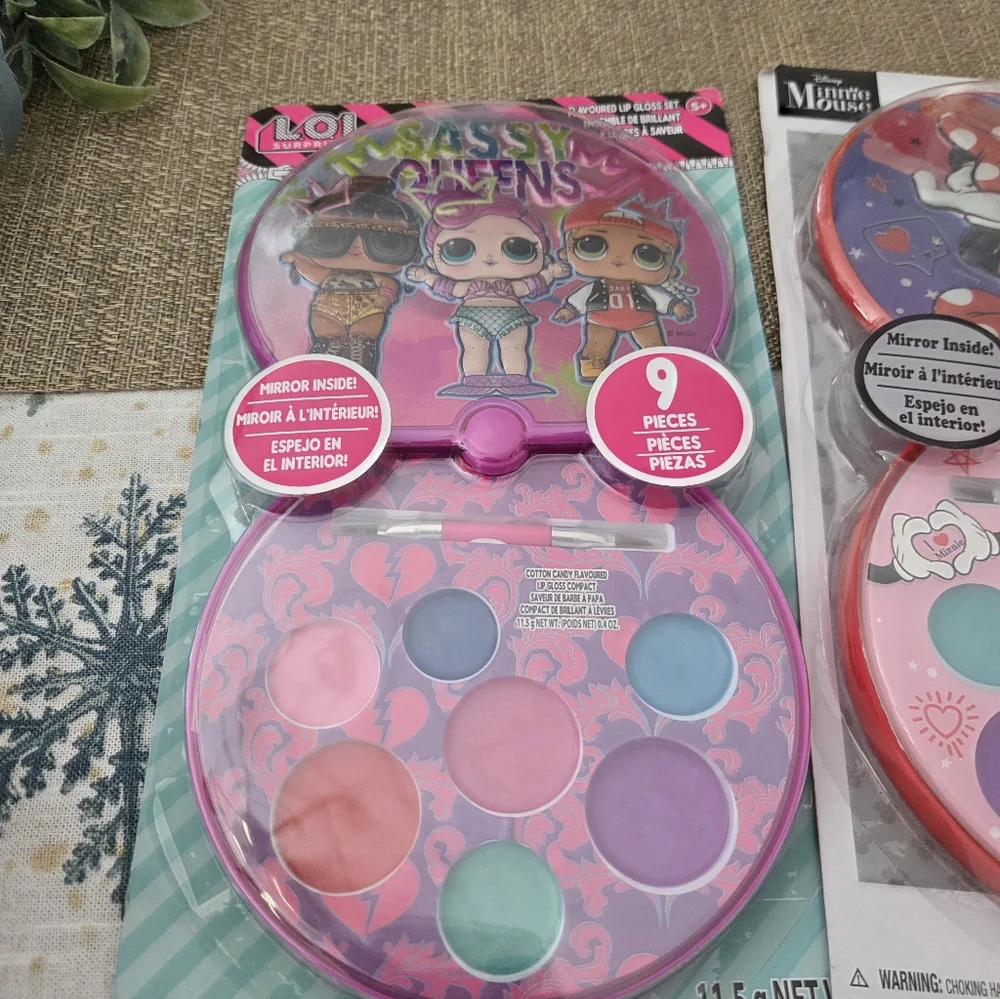 Disney Minnie Mouse Kids Makeup Set - Pink and Purple
